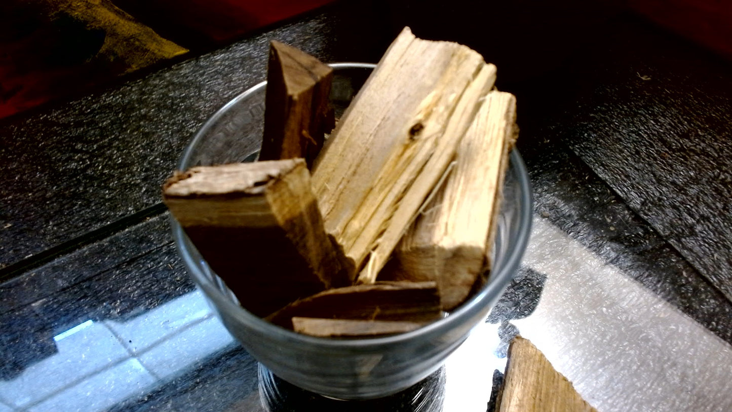 Palo Azul Cyclolepis Genistoides- "kidney wood" or "blue stick Tea" (1 ounce)