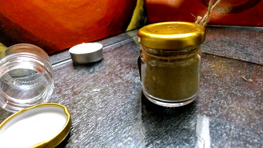 One Mini Jar Kratom Powder (you choose)