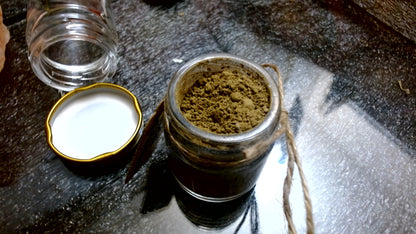 One Mini Jar Kratom Powder (you choose)